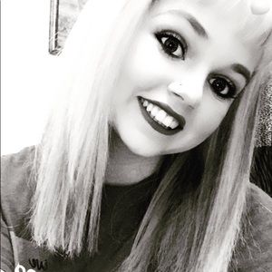 Meet your Posher, Kakayla lanae